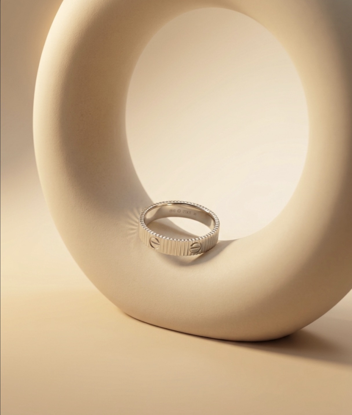 CTR SIGN WHITE GOLD RING