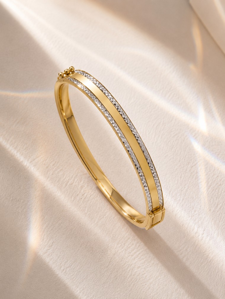 PAHAT DIAMOND IN LINE BANGLE
