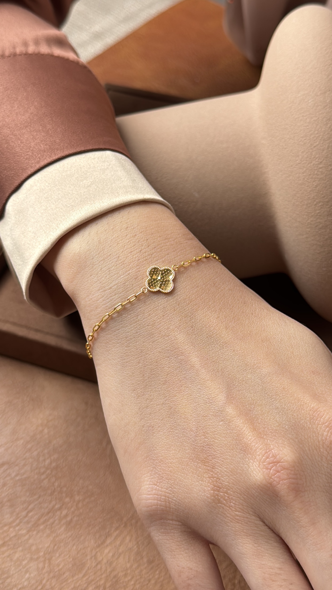 CLOVER HONEYCOMB BRACELET