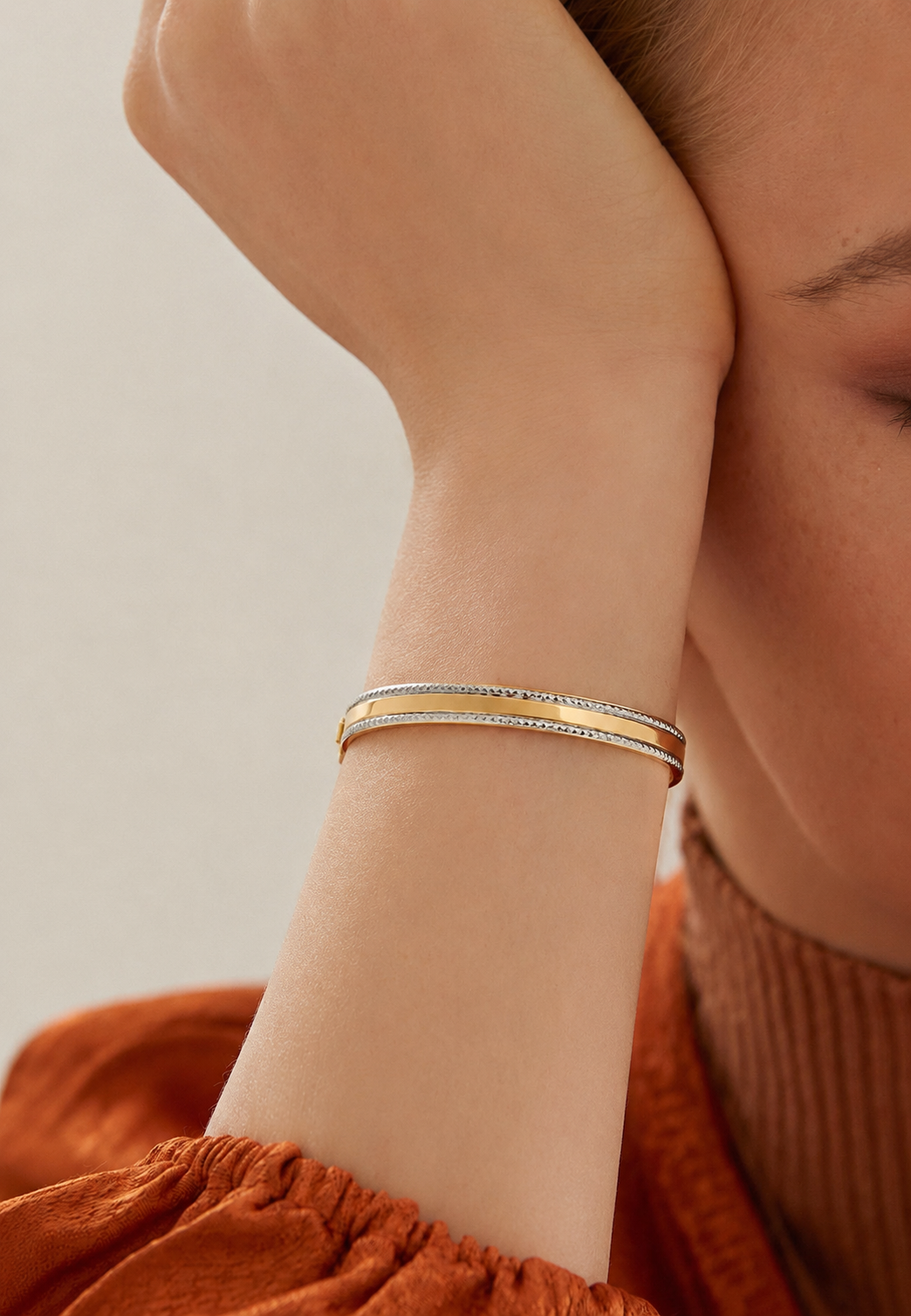 PAHAT DIAMOND IN LINE BANGLE