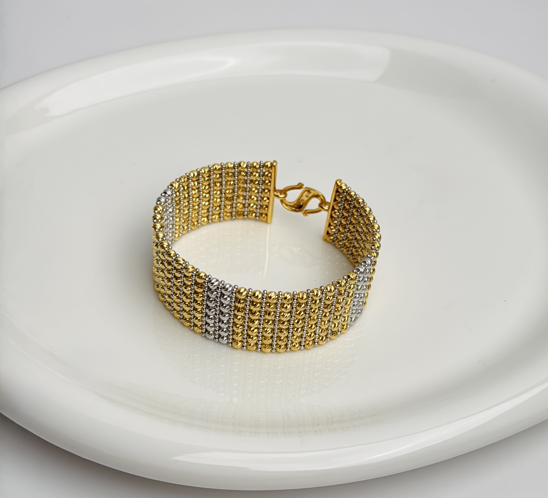 BEADS LAYER BANGLE