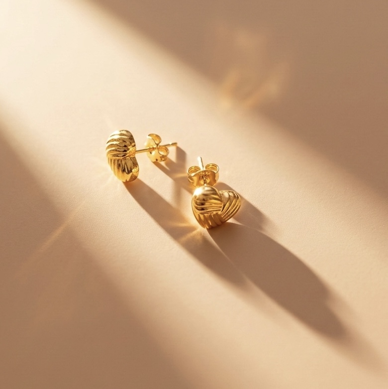 CHAMBER LOVE EARRING