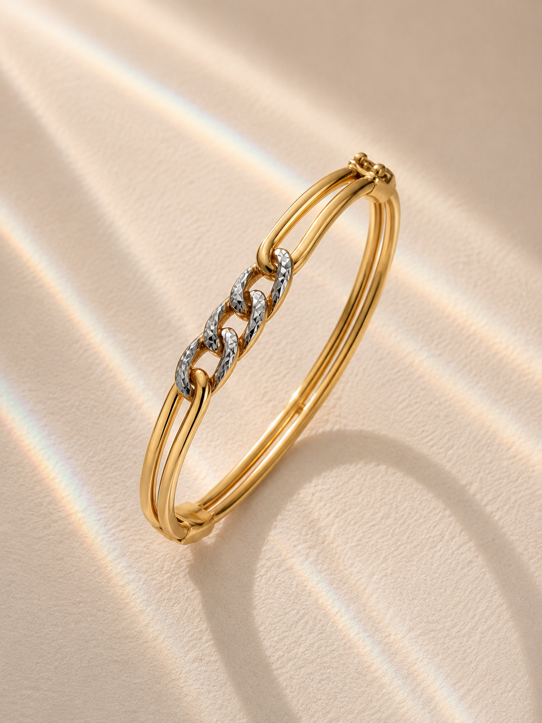 PAHAT DIAMOND UNITY BANGLE