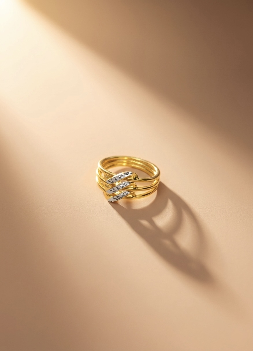 WAVE THREE LAYER DIAMOND CUT RING
