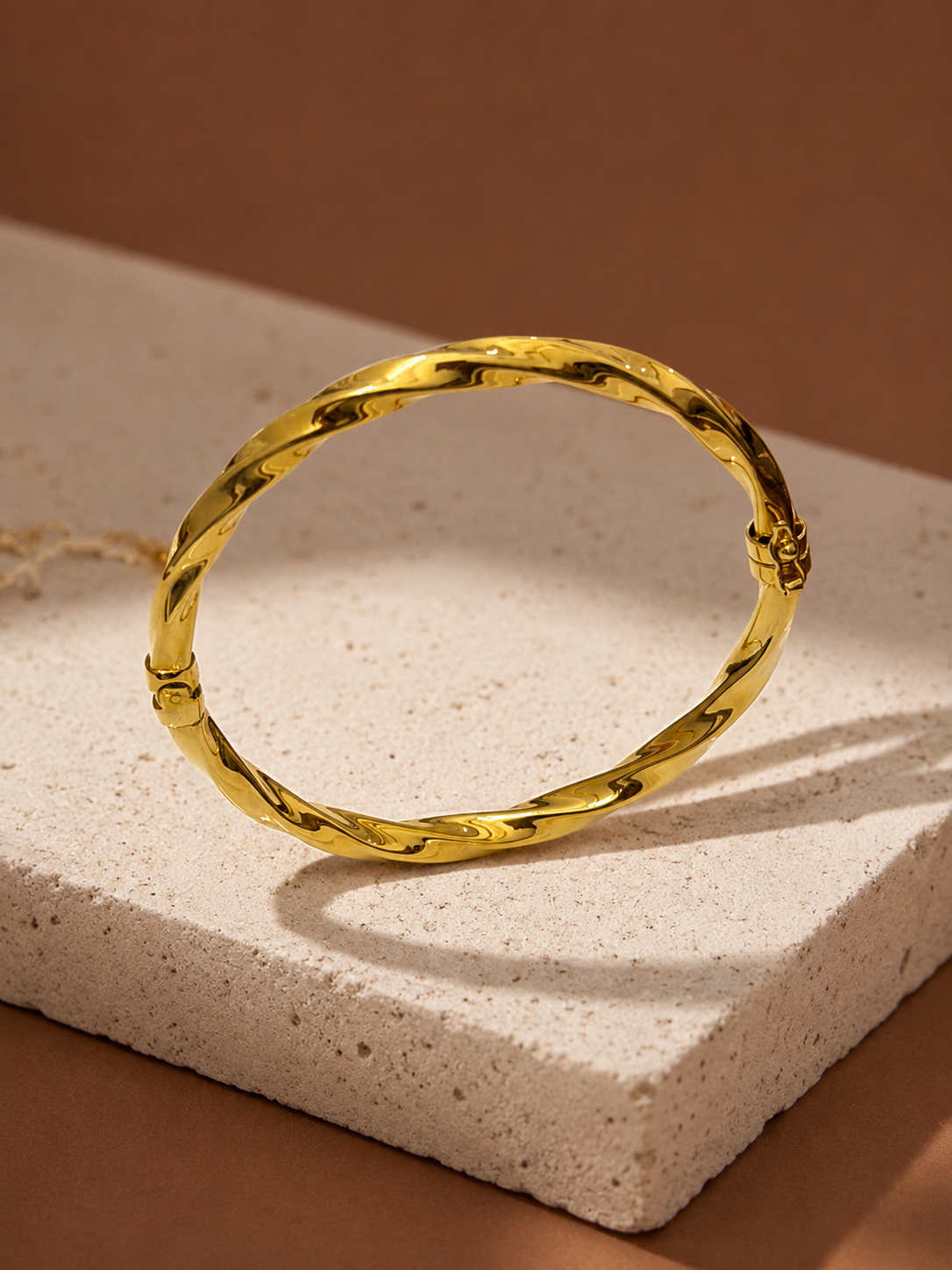 CURLY BANGLE