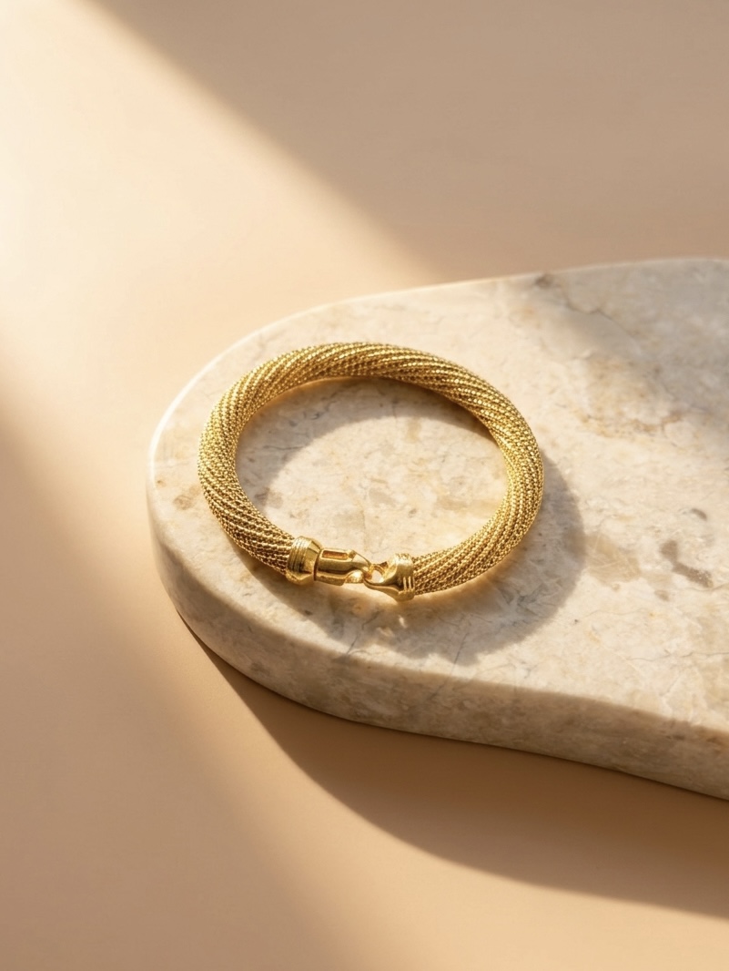 VELORA LOCAL GOLD BANGLE