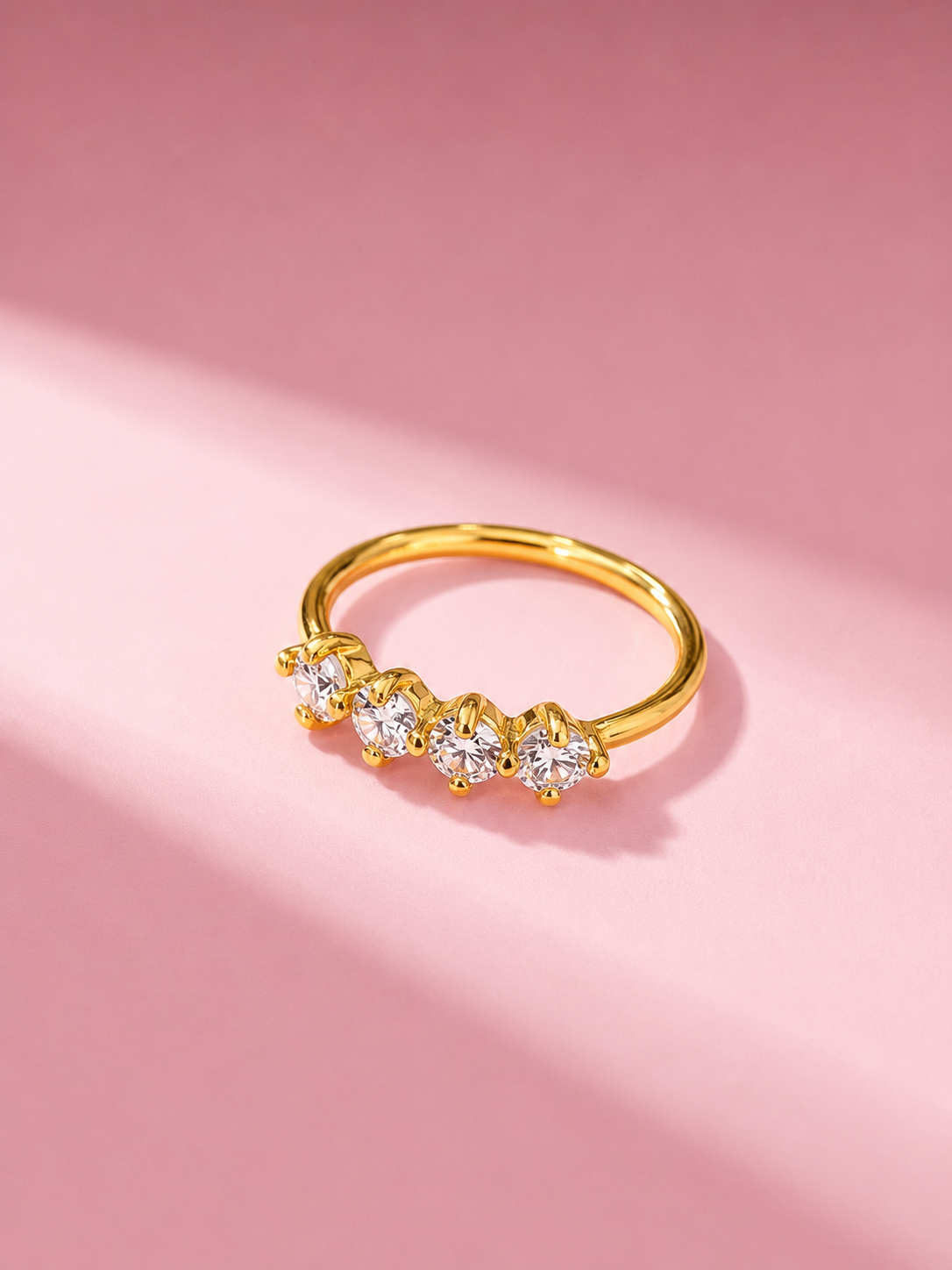 PAHAT DIAMOND HORIZONTAL RING
