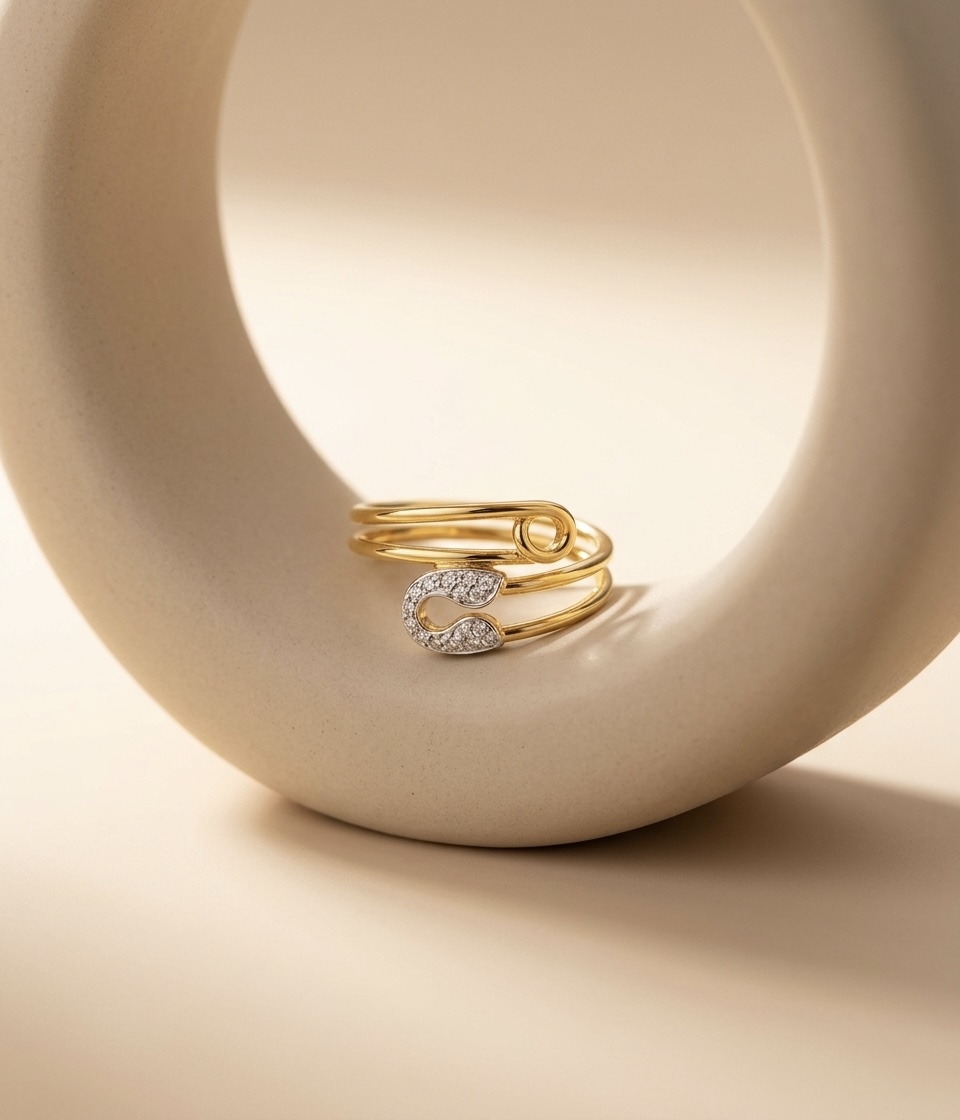 SAFETY PIN SWIRL RING